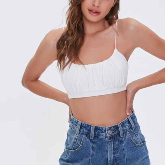 Forever 21 Tops - Forever 21 White Shirred Cropped Cami Size XS